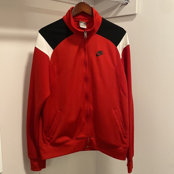 Nike Jacket - Picture 1 of 6